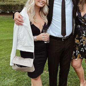 Lulu's Navy Bodycon Sleeveless V-Neck Dress